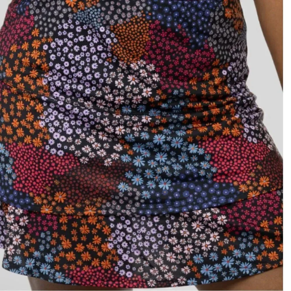 NWT New Redbelly Flip Skort Wildflower Pattern. Medium Pickleball/Athleisure